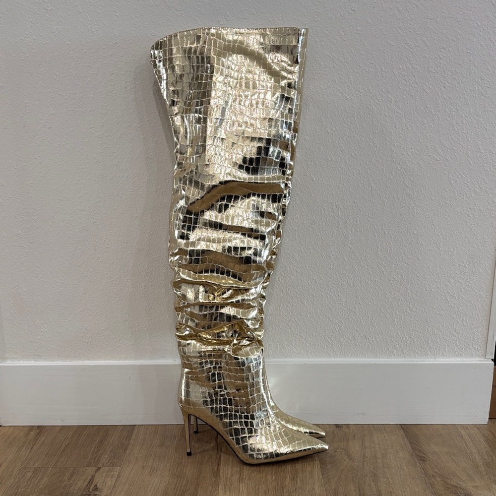NEW Women’s Thigh High Pull On Gold Metallic Slouch Stiletto Boots